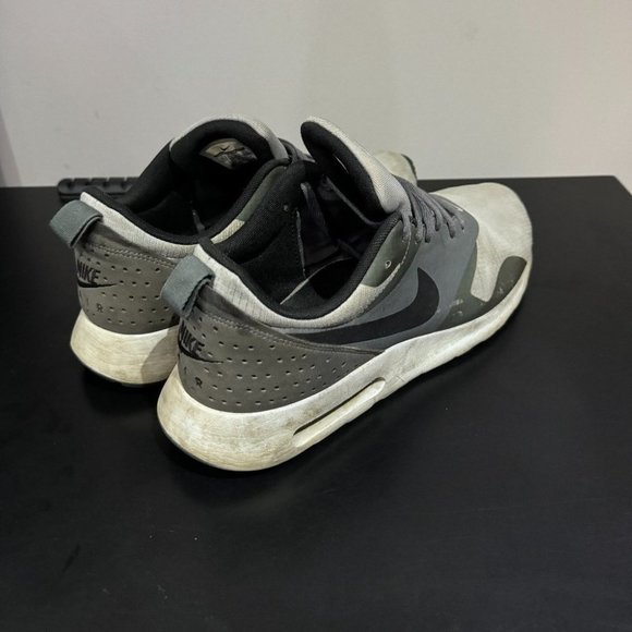 Men Nike Air Max Tavas Black Gray Size US 10.5 - Picture 5 of 5